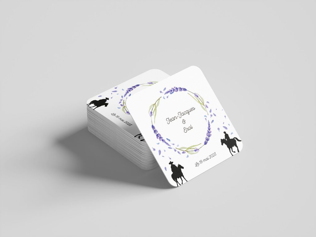 Mockup du recto d'un carton d'invitation de mariage