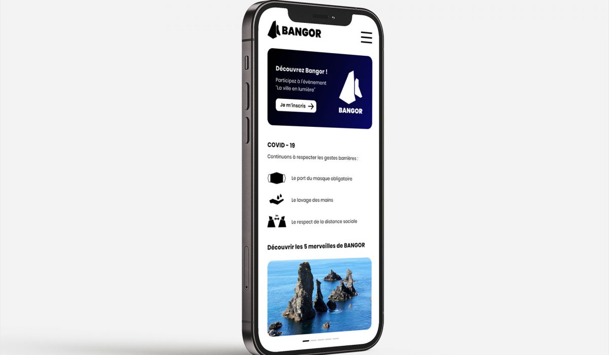 Mockup montrant une page web en version mobile pour le site web de la ville de bangor
